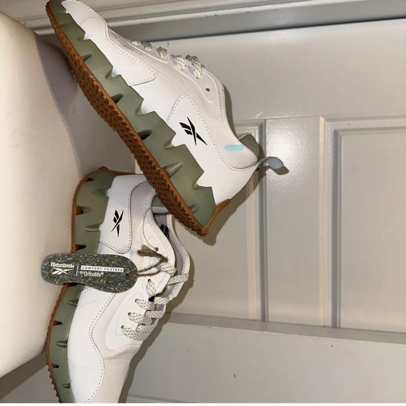 Reebok Comfort Footbed Ortholite Shoes - Picture 2 of 5